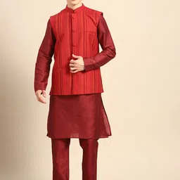Anouk Men Maroon Solid Straight Sustainable Kurta Pyjamas & Woven Nehru Jacket-image-43