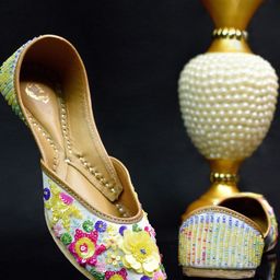 YASSIO Women Mojaris Flats With Ethnic - Embellished-image-16