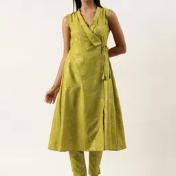 Ethnovog Floral Printed Angrakha Kurta With Trousers-image-36