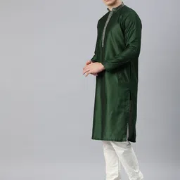 Manthan Men Solid Regular Kurta with Churidar image 3