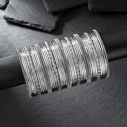 Peora Set Of 2 Silver-Plated Alloy Oxidised Bangles image 5