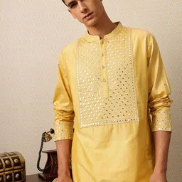 House of Pataudi Embroidered Mirror Work Jashn Kurta with Patiala-picture-15