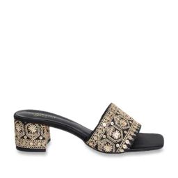 Scentra Women's Isra Black Casual Sandals-image-2