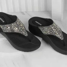 Mochi Women's Black Thong Wedges-picture-4
