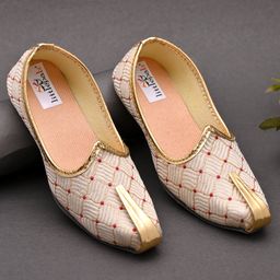 Little Palz Abstract Embroidered Mojaris - White-image-98