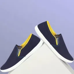 HOTSTYLE Men Colourblocked Slip-On Sneakers-image-76