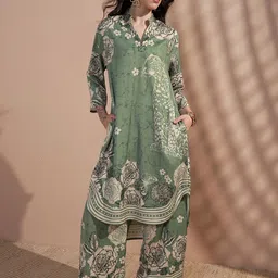 Vara By Vishudh Printed Oversize Co-Ord Set-image-19