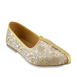 Mochi Kids Golden Ethnic Juttis-image-39