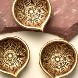 Indianshelf 3Pcs Textured Big Flower Diyas-image-90