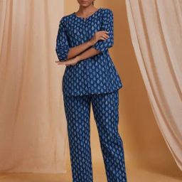 Ichaa Blue Cotton Floral 3/4th sleeves Night Suits-picture-21