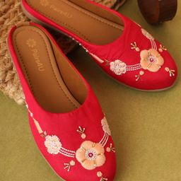 Pairs4U Women Embellished Ethnic Mojaris with Embroidered Flats-58