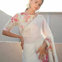 Anouk Rustic Floral Zari Bagru Saree-image-31