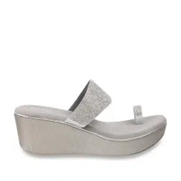 Metro Women's Silver Toe Ring Wedges-image-24