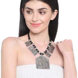 Imli Street Black & Silver Necklace-image-91
