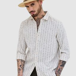 Snitch Men Smart Slim Fit Spread Collar Vertical Striped Cotton Casual Shirt-image-64
