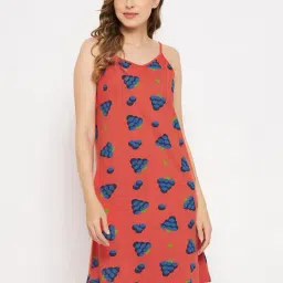 Clovia Red Cotton Printed Night Dress-image-49