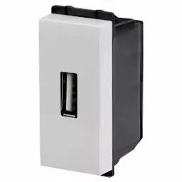 Crabtree Athena 2.1 A 1 Module Plastic USB Socket Chalk White, ACAKGXW002 image 2
