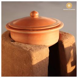 SWADESHI BLESSINGS Unglazed Clay Handi Earthen Kadai Mitti Bhagona Clay Pot for Cooking with Lid, 2.5 Liters - Red-15