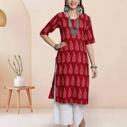 7Threads Selection Of 6 Geometric Printed Round Neck Straight Kurtas image 2