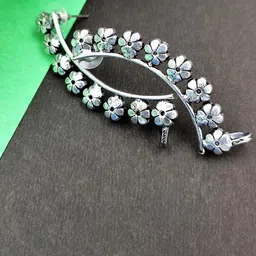 Yash Jewels Emporiums Silver-Plated Floral Shape Ear Cuff-image-73