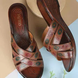 Metro Women Printed Leather Block Sandal-49