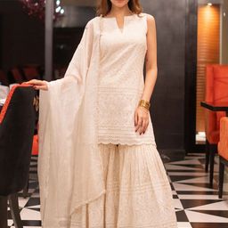 HERE&NOW Women Embroidered Regular Kurta with Trousers & With Dupatta-28