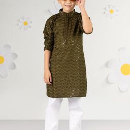 VASTRAMAY Boys Chevron Embroidered Mandarin Collar Sequinned Kurta With Pyjamas-3