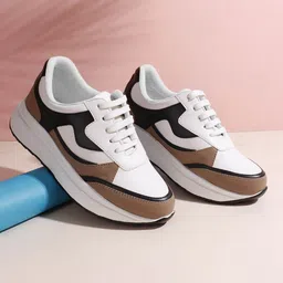 The Roadster Lifestyle Co Women Casual Sneakers-40