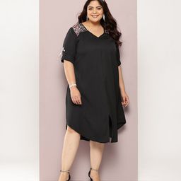 Qurvii+ Plus Size Roll-Up Sleeves A-Line Dress With Sequined Detail-37