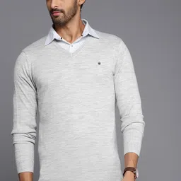 Louis Philippe Men Grey V-Neck Solid Pullover-image-25
