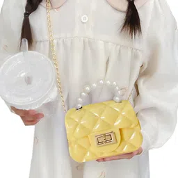 Babymoon Structured Handheld Bag with Quilted image 3