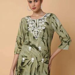 SHOWOFF Green Cotton Embroidered Straight Short Kurti-image-31