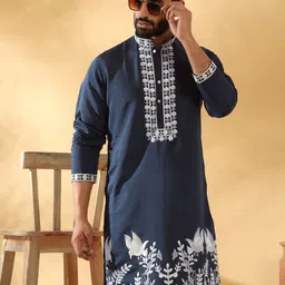 KRAFT INDIA LUXE Men Floral Embroidered Sequinned Kurta-image-25