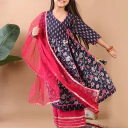 Here&Now X Kinder Kids Girls Floral Printed Angrakha Gotta Patti Pure Cotton Kurti with Palazzos & With-picture-24