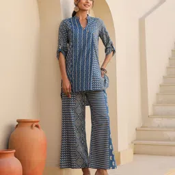 JISORA Blue Geometric Printed Pure Cotton Top & Trousers-image-27