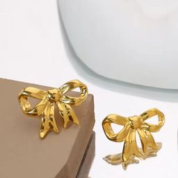 DressBerry Gold-Plated Contemporary Studs-94