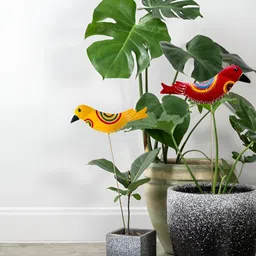 JASMEY HOMES 2-Pcs Yellow & Red Printed Myna Bird Decorative Garden Stakes-18