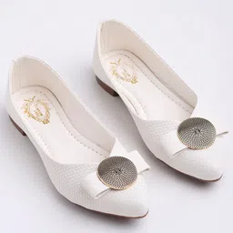 Shoetopia Abstract Designed Ballerinas - White-picture-33
