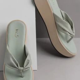 Inc.5 Women's Grey Thong Wedges-image-130