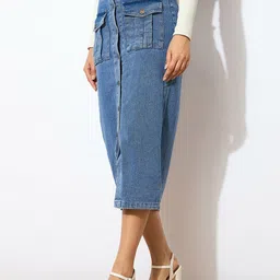 SASSAFRAS Denim Front Button Midi Skirt image 3