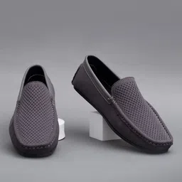 Big Fox Men Woven Design Laser Cuts Slip-On Sneakers-image-33
