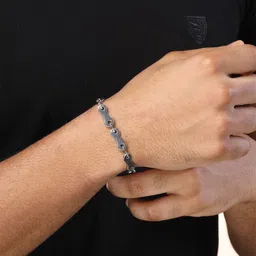 Bohey by KARATCART Men Handcrafted Silver-Plated Link Bracelet-image-43