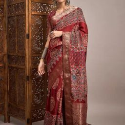 Saree Mall Maroon Viscose Self Saree with Blouse Piece-picture-3