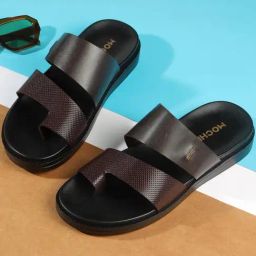 Mochi Men's Brown Toe Ring Sandals-image-39