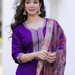 HETVI CREATION Ethnic Motifs Embroidered Zari A-Line Kurta with Trousers & Dupatta image 4