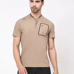 Dida Beige Polyster Regular Fit Colorblock T-Shirt-image-95