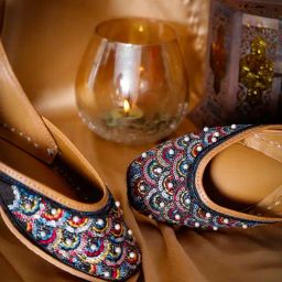 Glam Story Women's Arsh Multicolored Ethnic Juttis-31