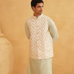 SOJANYA Men Regular Thread Work Kurta with Churidar image 5