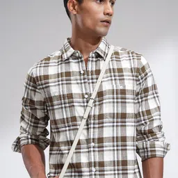HIGHLANDER Men Spread Collar Tartan Checked Cotton Casual Shirt-image-82