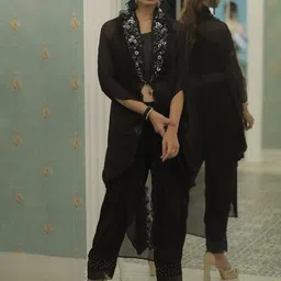GloballyRonakRBafna Embellished Shoulder Strap Top & Palazzo With Jacket Co-Ords-picture-24